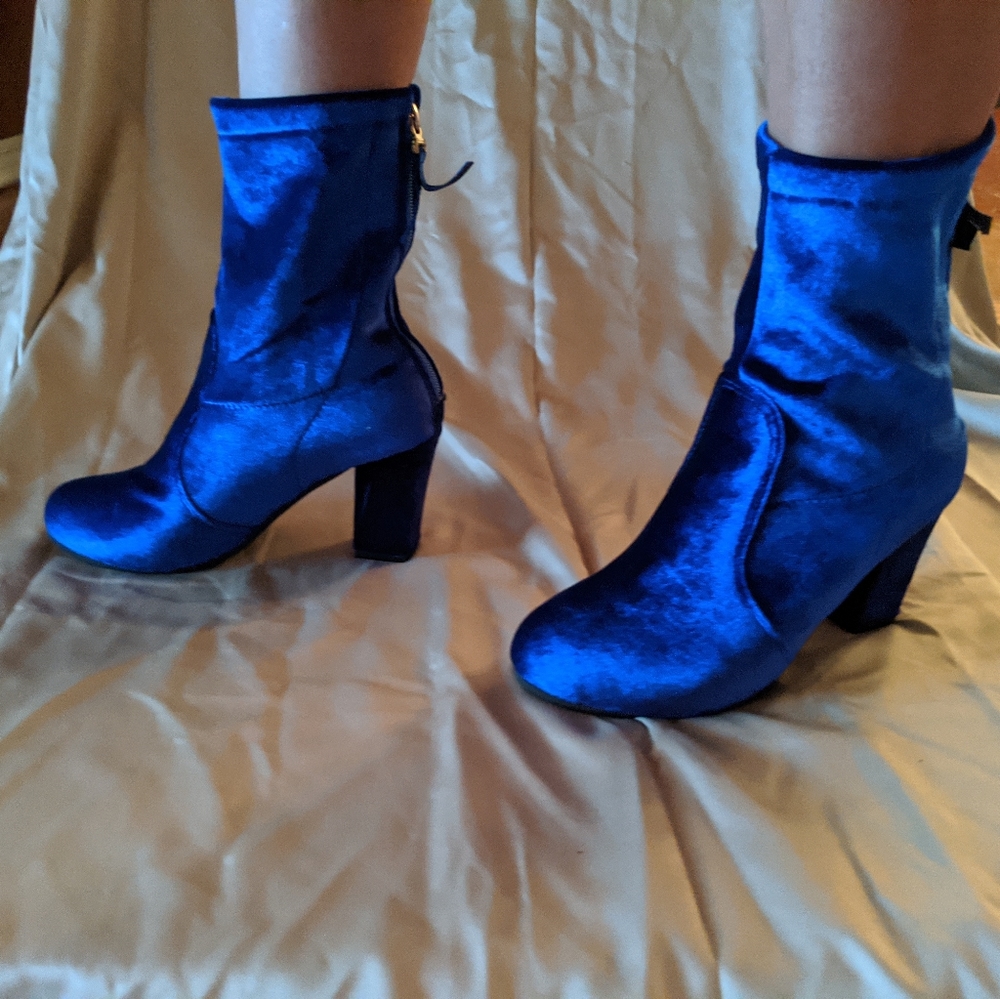 Brand New Blue Gorgeous!! Velvet boots